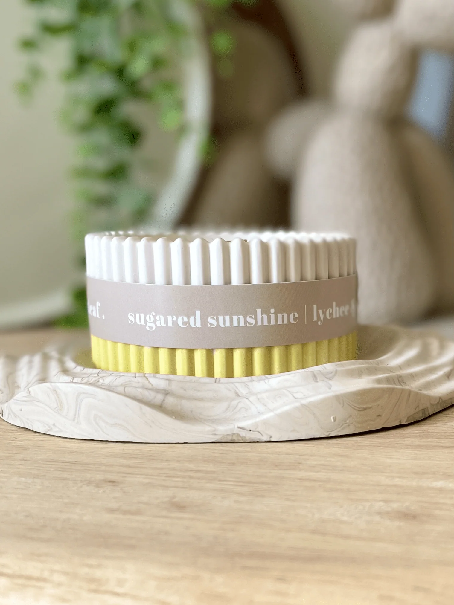 Lychee Stoneware Soy Candle – Summer-Inspired Tropical Fragrance - Image 2